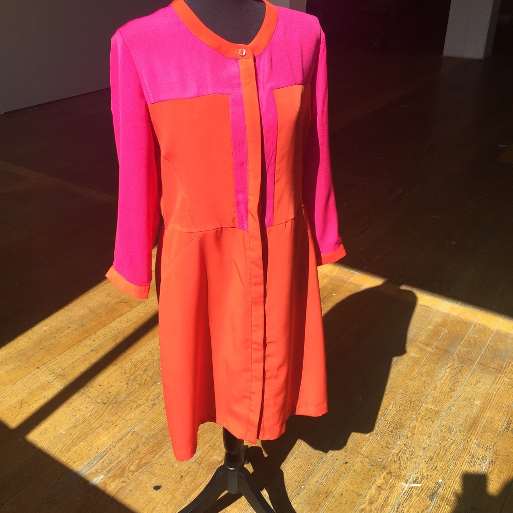 Bold vibrant Hot pink and orange color blockef long sleeve dress - Picture 3 of 7